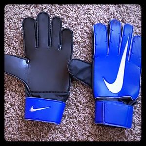 Nike goalkeeper gloves